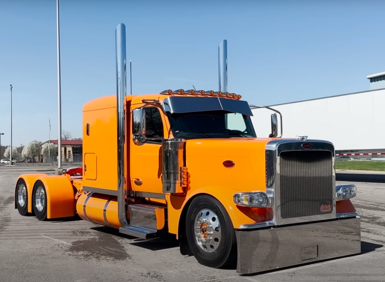 Real Beast: A Closer Look at the Custom Peterbilt 589 ! - Driver First