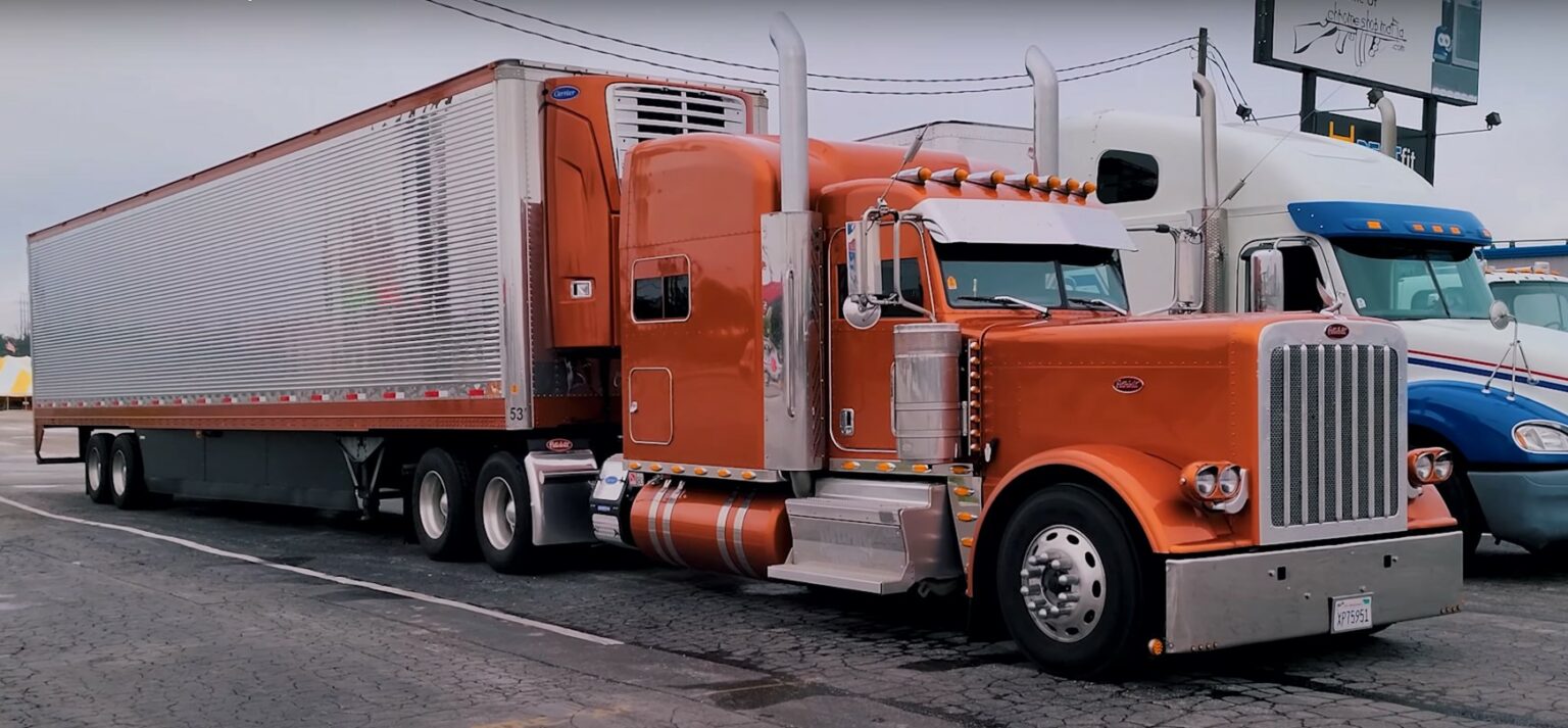 Thunderbolt: Customizing the Peterbilt 389 for Power and Style - Driver ...