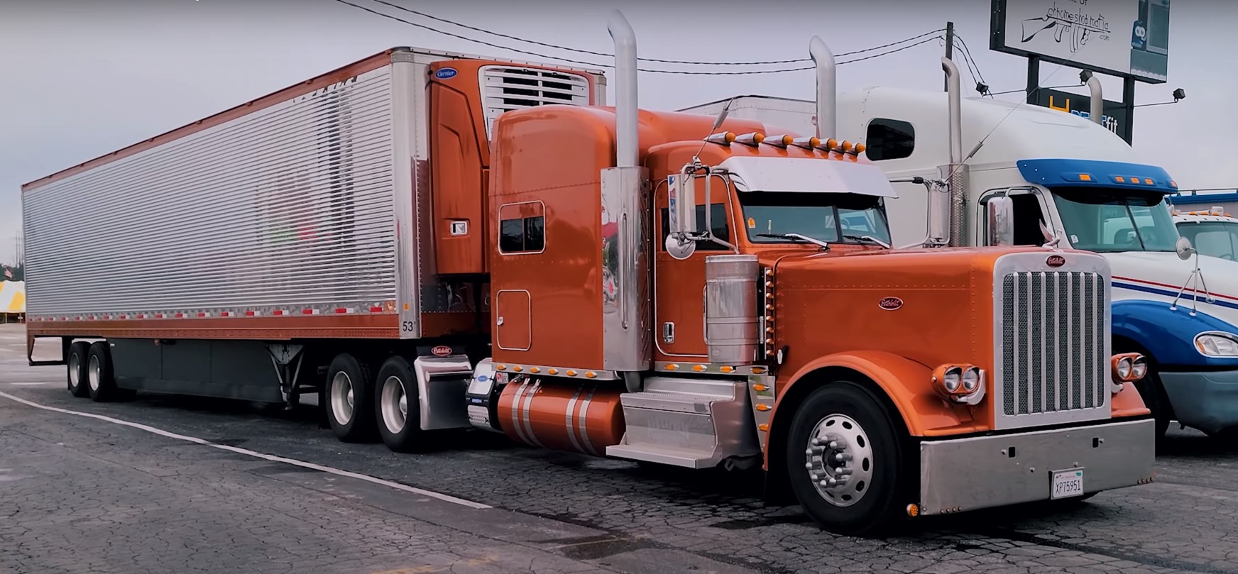 Thunderbolt: Customizing the Peterbilt 389 for Power and Style - Driver ...