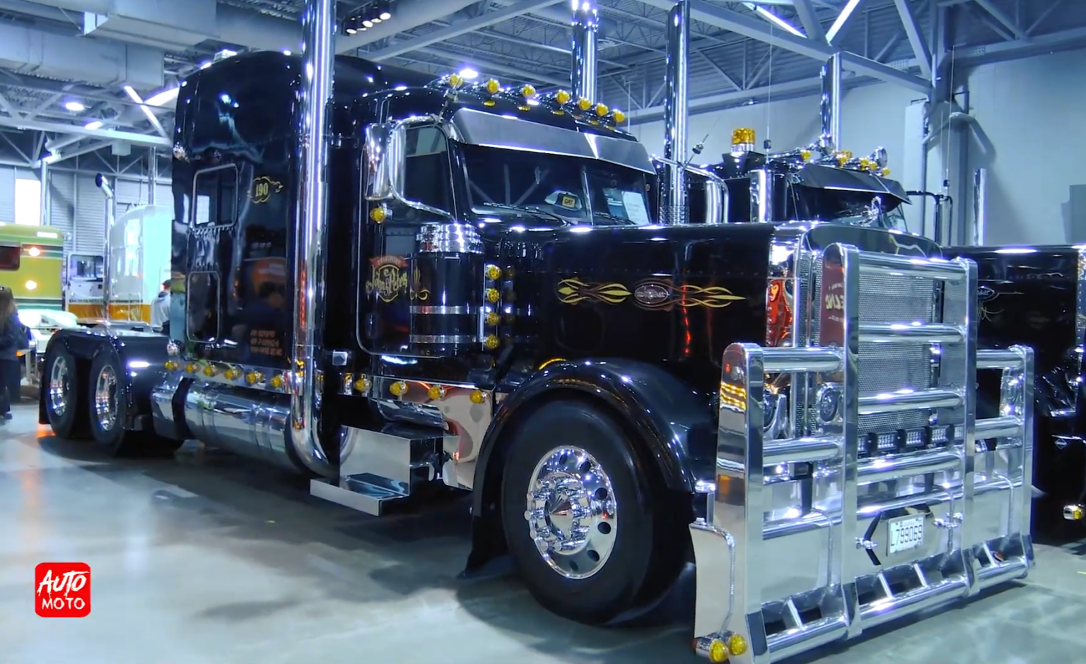 2018 Peterbilt 389: Crafted for Excellence - A Custom-Built Masterpiece ...