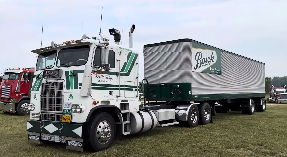 Vintage Ride: A Tour of the 1983 Freightliner Cabover - Driver First